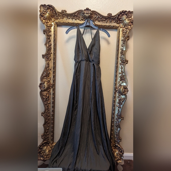 Fashion Nova Dresses & Skirts - GORGEOUS GREY/OLIVE BACKLESS MAXI DRESS SZ L